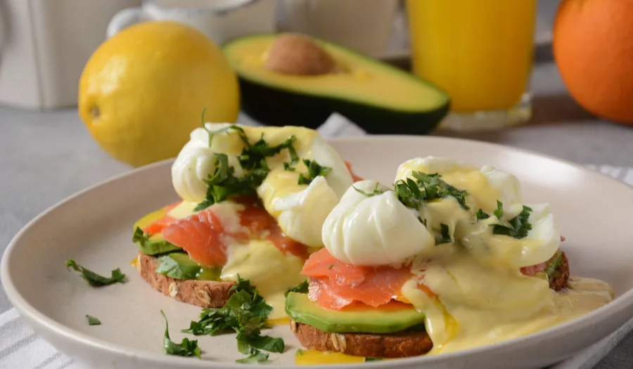 smoked salmon Benedict