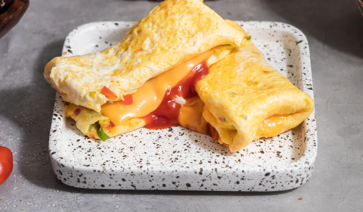 Simple cheese omelette Simple cheese omelette